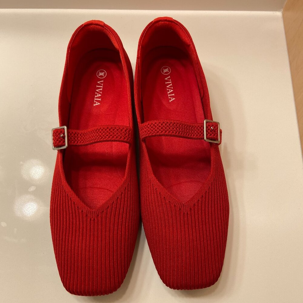 Vivaia Red Square-toe Mary Janes, size 8 (39)